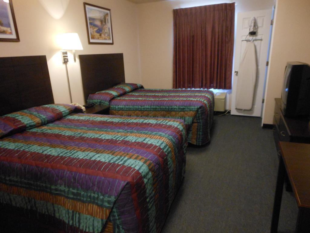 Intown Suites Extended Stay Select Hampton Va Rom bilde