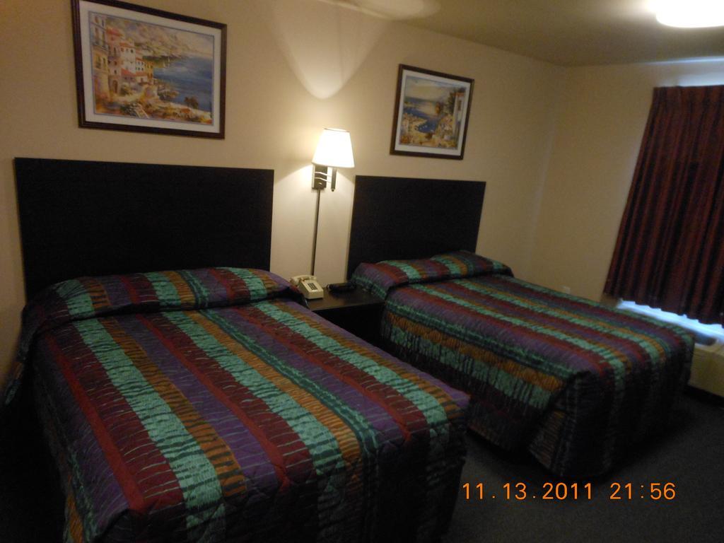Intown Suites Extended Stay Select Hampton Va Rom bilde