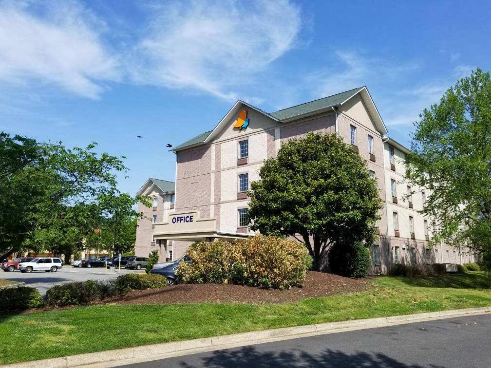 Intown Suites Extended Stay Select Hampton Va Eksteriør bilde